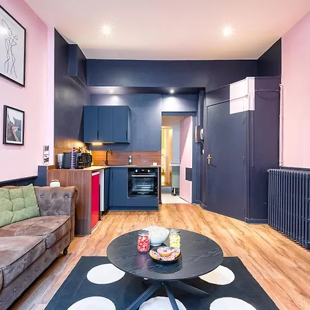 Atypical, Downtown, Fast Wi-fi - Le Cosy Pop Angers